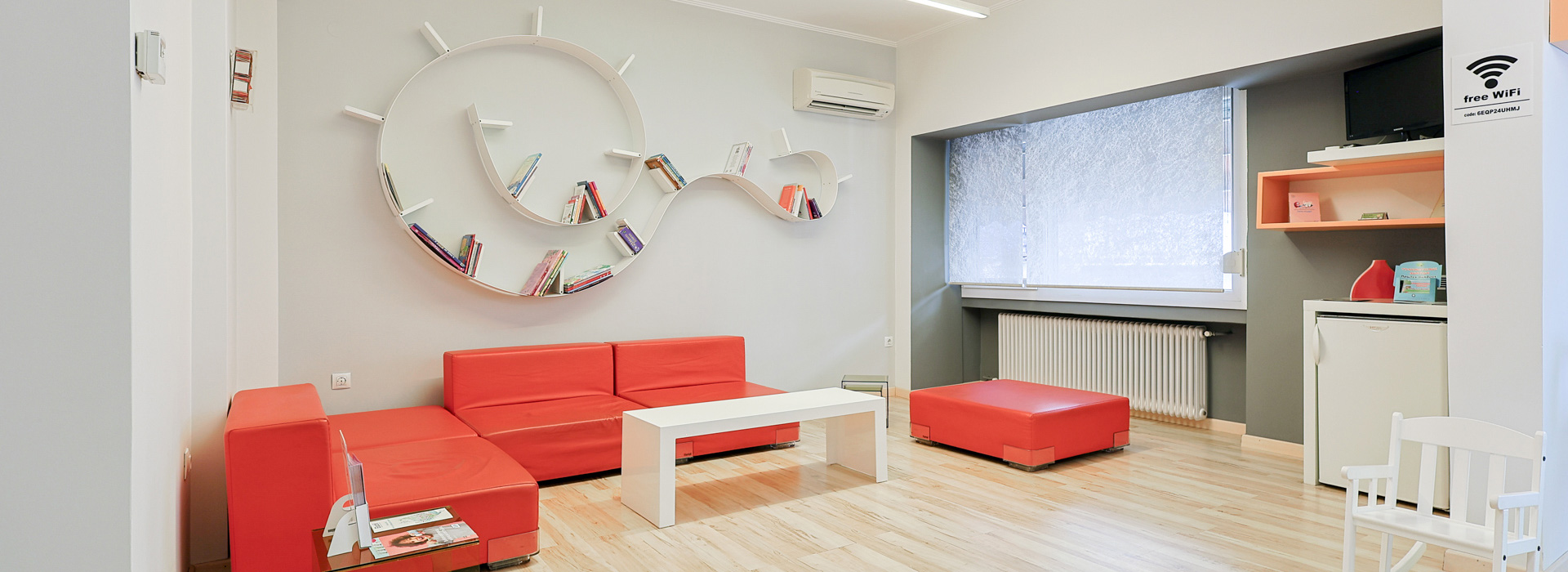 Παιδοδοντίατρος Βίκυ Ορ. Τασιούλα Οδοντίατρος Α.Π.Θ., ειδικευθείσα στην Παιδοδοντιατρική M Dent Sci Leeds Dental Institute, UK | Οδοντίατρος για παιδιά, εφήβους και ειδικούς ασθενείς | Πάροδος Γ. Ολυμπίου 1, 60132 Κατερίνη